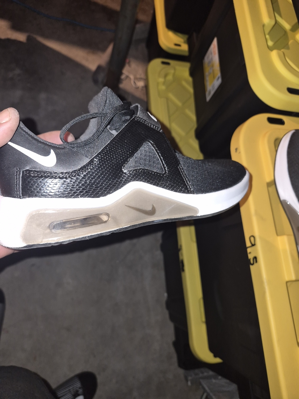 Nike Womes Black and White Slip-On Sneaker with Visible Air